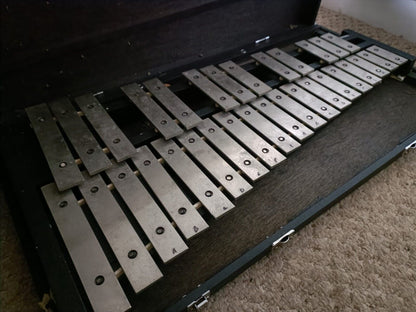 Suzuki SG3200 Glockenspiel - Black and Chrome - With Hard Case