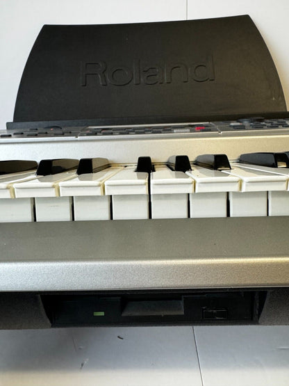 Roland EM-55 Arranger Keyboard With Power Lead - Free UK Shipping