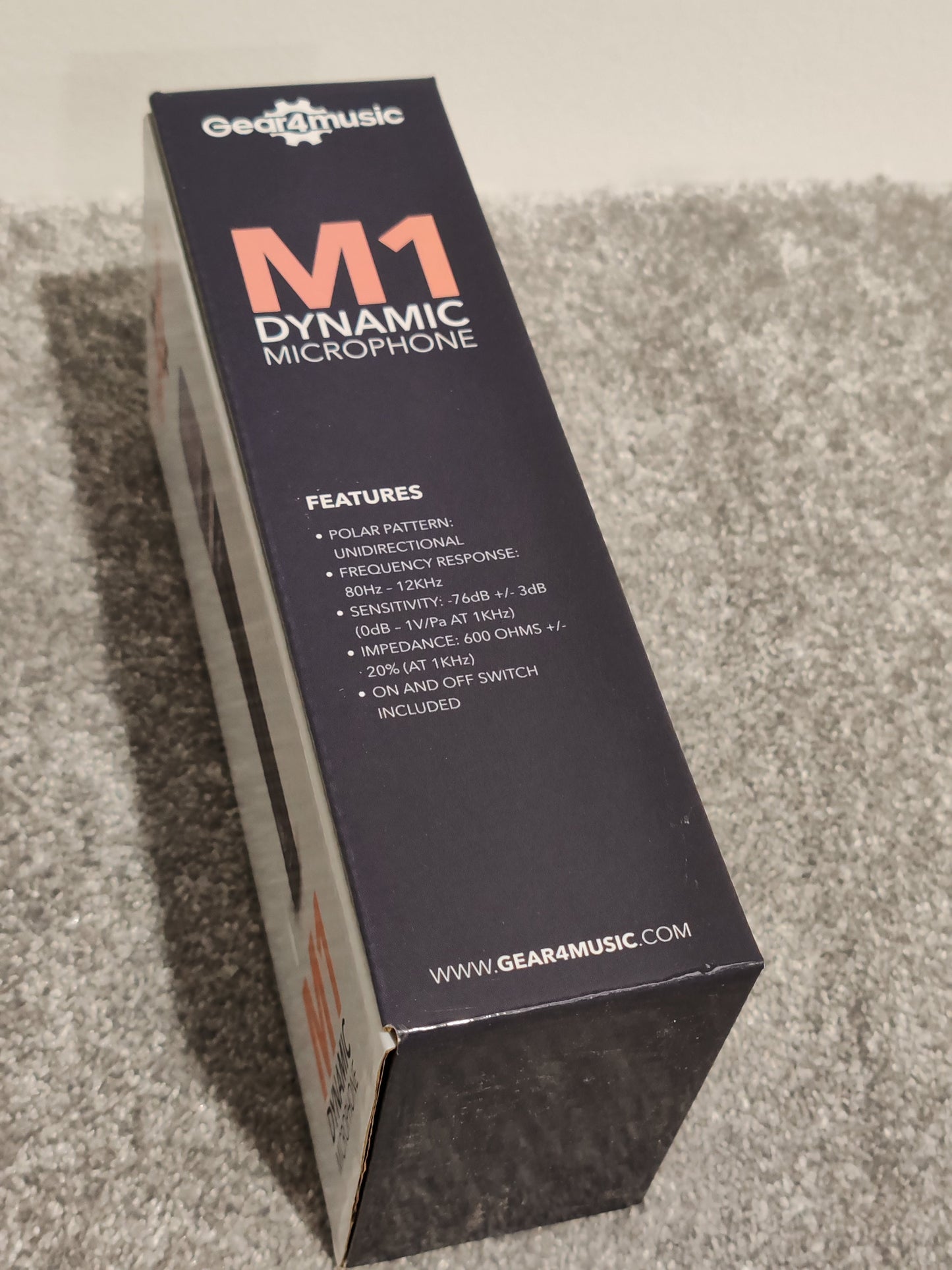 Gear4Music M1 Dynamic Microphone - Boxed