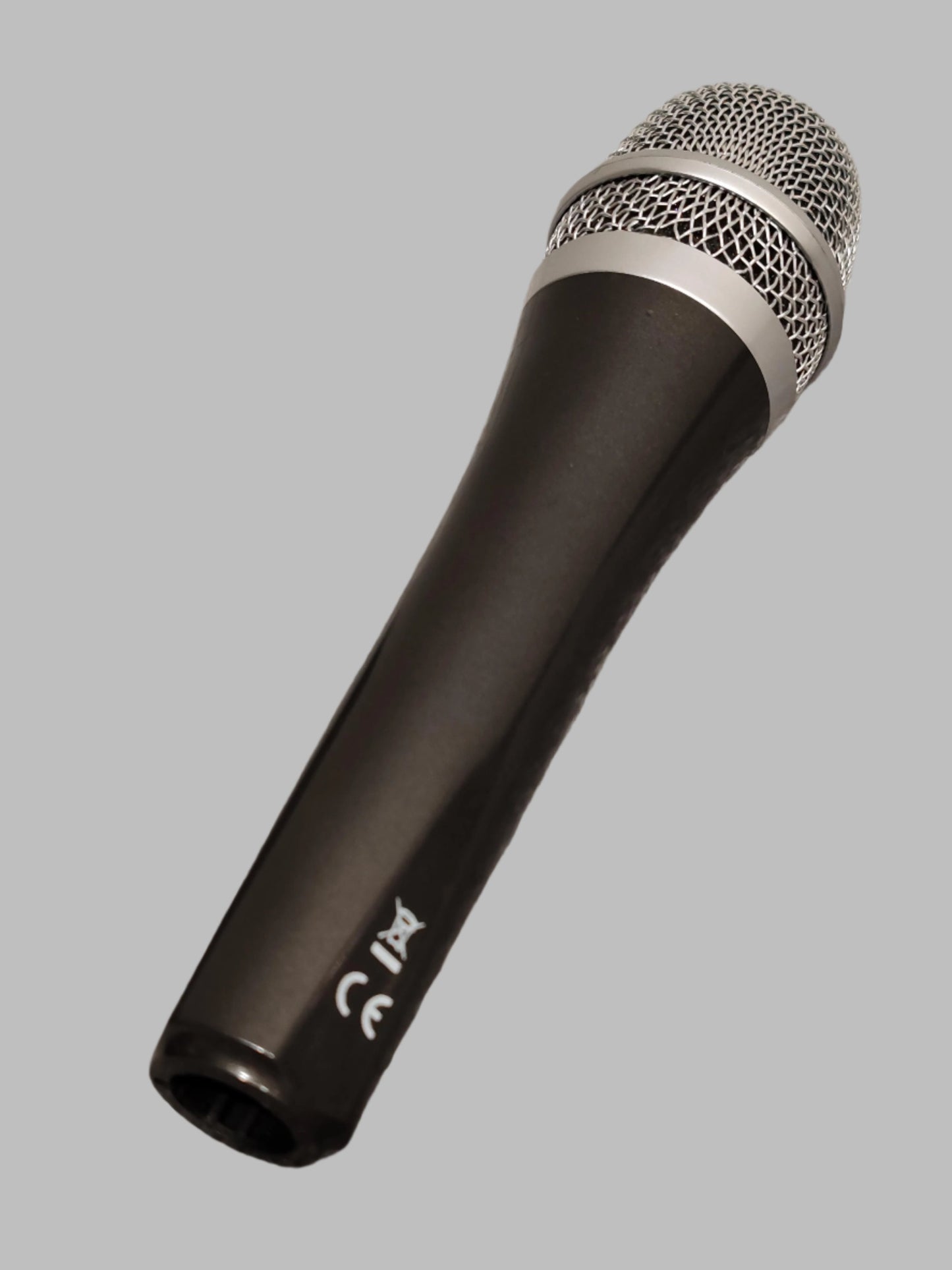 Gear4Music M1 Dynamic Microphone - Boxed