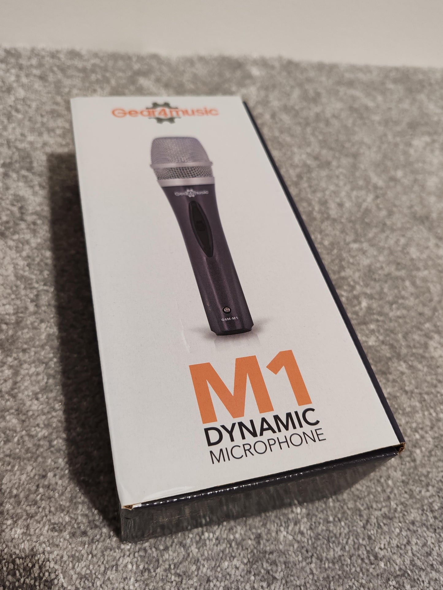 Gear4Music M1 Dynamic Microphone - Boxed