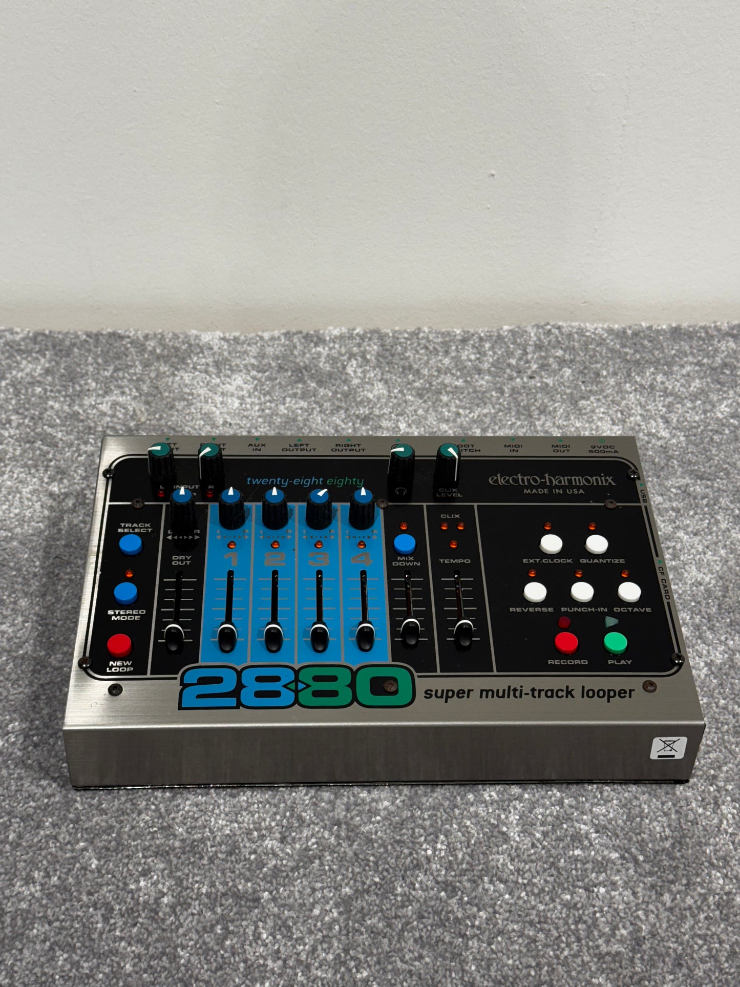 electro-harmonix 2880 Super Multi-track Looper Pedal