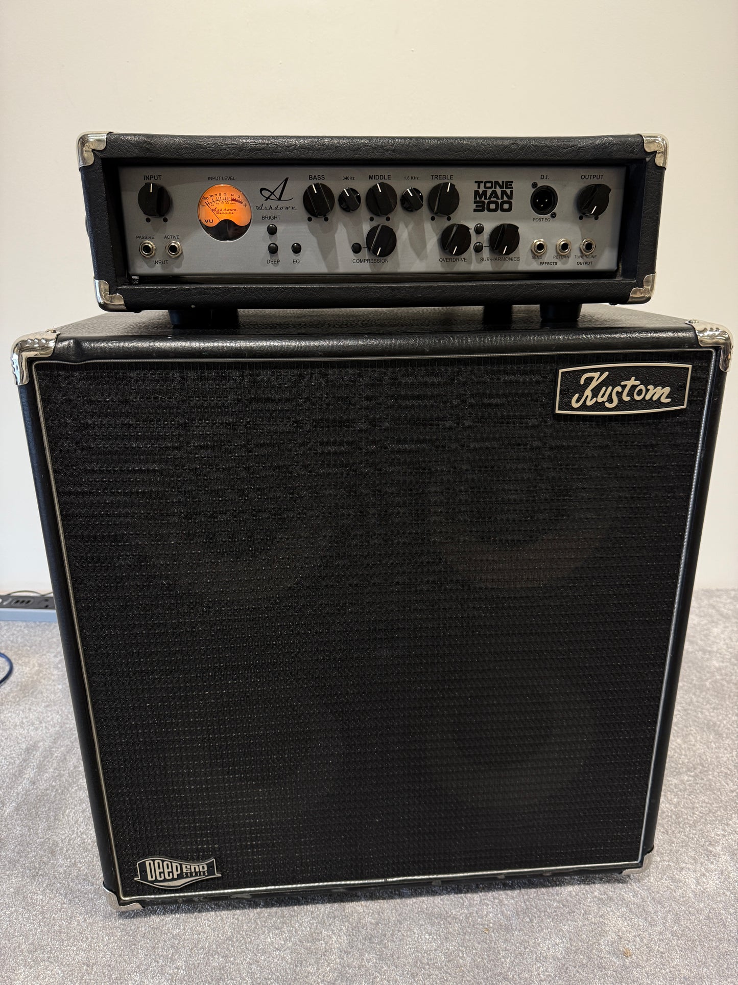 Ashdown Toneman 300 Bass Guitar Amp Head & Kustom Deepend 4x10 Cab